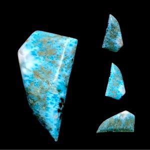 Hand cut Larimar Cabochon - Dominican Republic 
24.55g